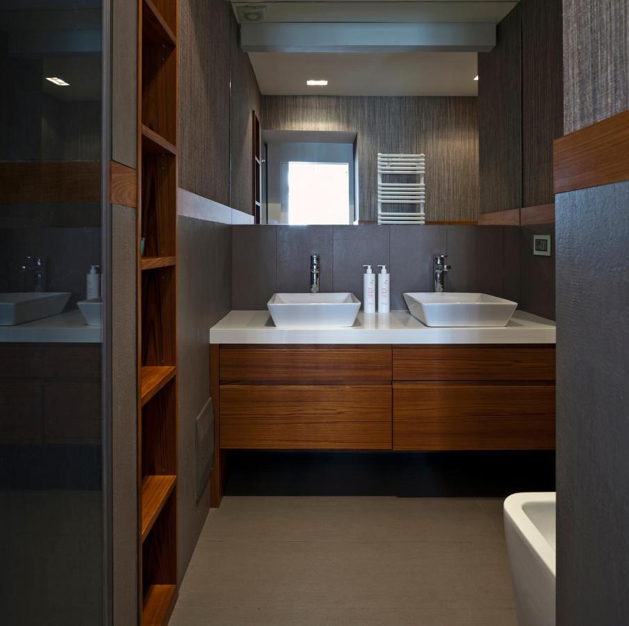 Elegant Apartment At Chiaia By Wonderful Italy Neapol Zewnętrze zdjęcie